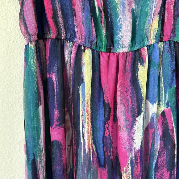 Dress - Picture 4 of 5